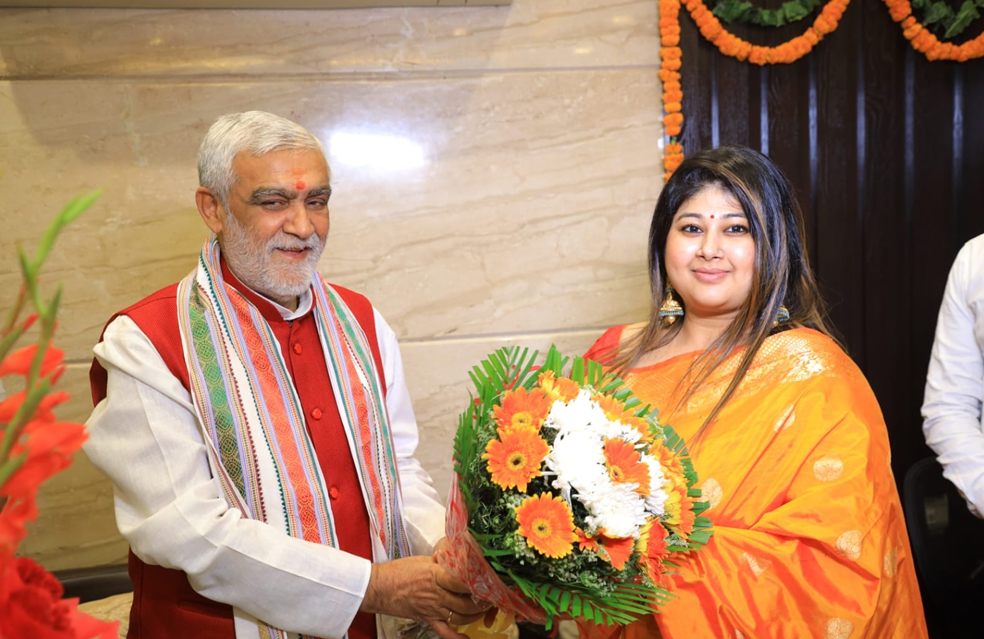 Union Minister Ramdas Athawale and Ashwani Kumar Choubey inaugurated Kanaka Jewellers in Karol Bagh