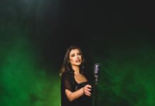 Know about Leen Al Faqih – The dazzling Palestinian Singer and Activist who has struck a chord with her Audience! Know about Leen Al Faqih - The dazzling Palestinian Singer and Activist who has struck a chord with her Audience!