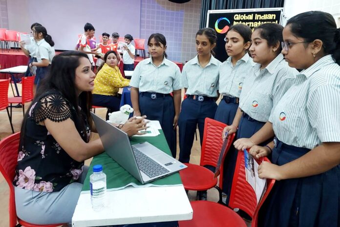 GIIS Ahmedabad Hosted University Connect Program for Grade 10 to 12 Students with Delegates from 27 US Universit (4)