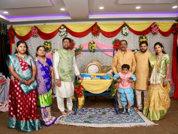 Dholakiya Sunil Raj Jaiswal’s Grand Cradle Ceremony Celebrated for “Vedansh Jaiswal”