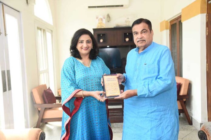 Ridhi Bahl launches her first book 'Astrology Simplified', inaugurated by Union Transport Minister Nitin Gadkari