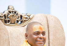 Thousands of devotees throng Karauli Sarkar’s Poornima Darbar, receive blessings and new vision for life Thousands of devotees throng Karauli Sarkar's Poornima Darbar, receive blessings and new vision for life