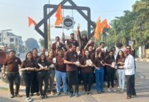 Vastu Trust begins distributing of 11,111 Diya kits to celebrate the inauguration of Ram Mandir Vastu Trust begins distributing of 11,111 Diya kits to celebrate the inauguration of Ram Mandir (9)