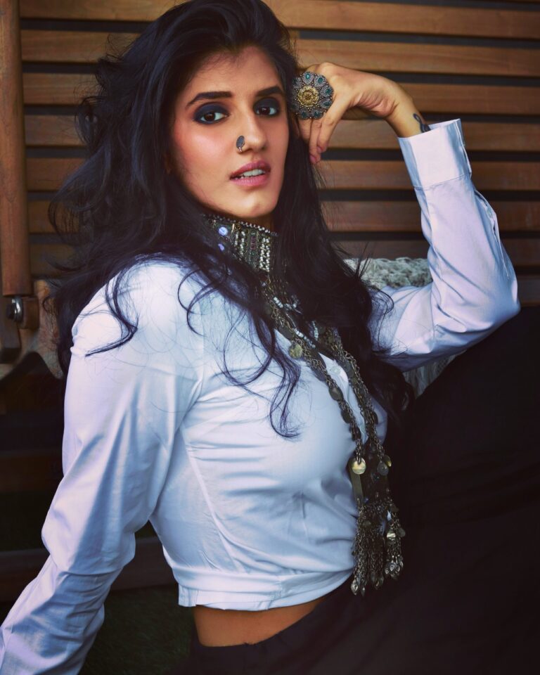 SHEENA THAKURR Releases New Song “Pinjraa” – A Heartfelt Journey of Freedom and Self-Discovery