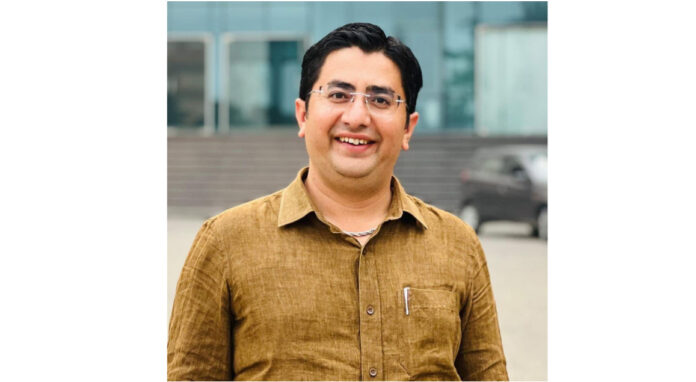 Untangling Life, One Verse at a Time Dr. Ashutosh Sharma’s “Uljhe Se Dhaage” Brings Science and Sensitivity Together
